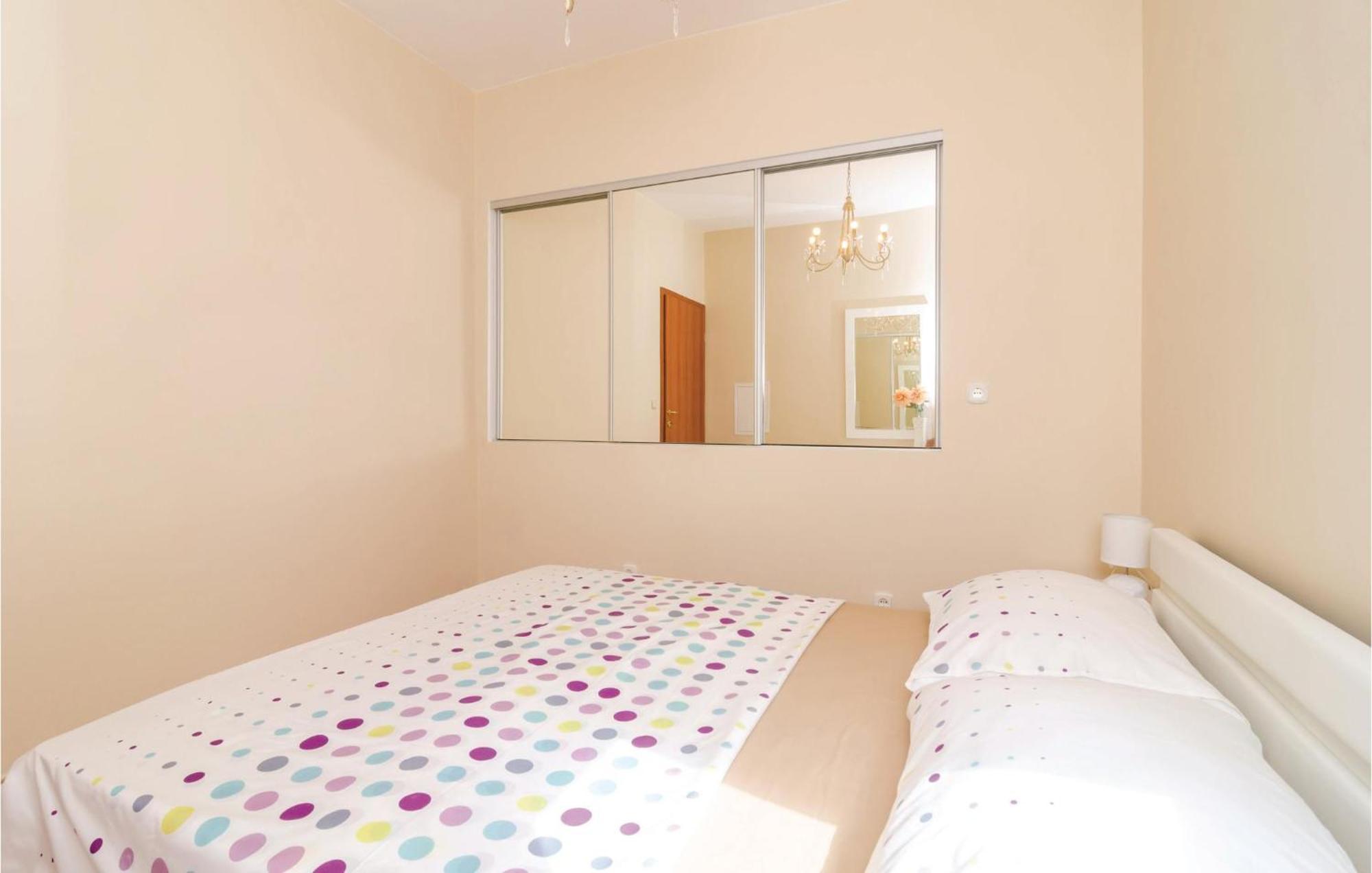 2 Bedroom Awesome Apartment In Ratac Orasac Exterior foto